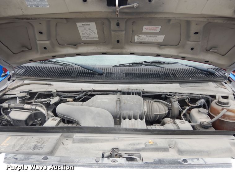 image for item IB9862 2014 Ford E450 Super Duty  shuttle bus