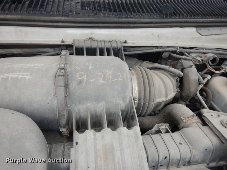 image for item IB9862 2014 Ford E450 Super Duty  shuttle bus