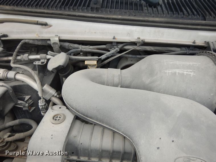 image for item IB9862 2014 Ford E450 Super Duty  shuttle bus