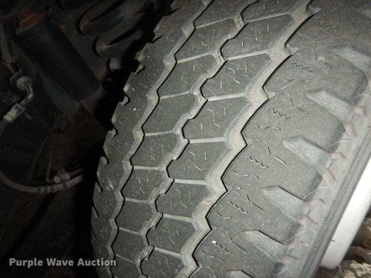 image for item IB9862 2014 Ford E450 Super Duty  shuttle bus