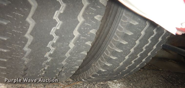 image for item IB9862 2014 Ford E450 Super Duty  shuttle bus