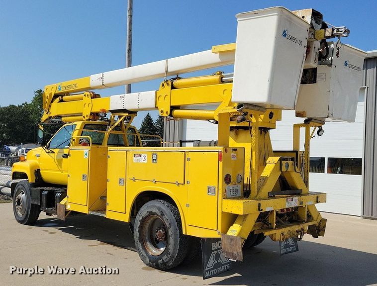 image for item IQ9914 1991  Chevrolet Kodiak  bucket truck