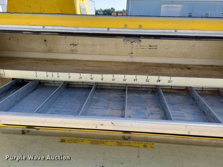 image for item IQ9914 1991  Chevrolet Kodiak  bucket truck