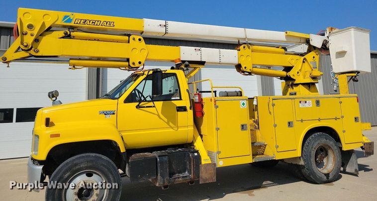 image for item IQ9914 1991  Chevrolet Kodiak  bucket truck