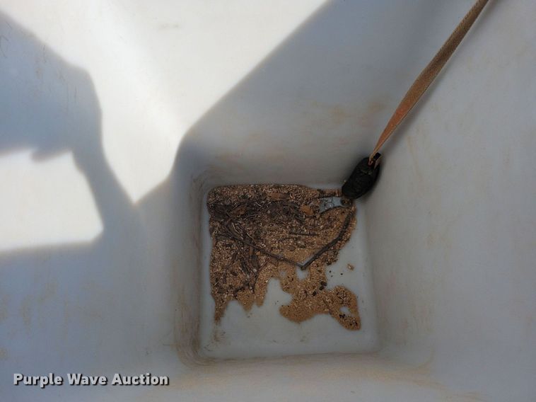 image for item IQ9914 1991  Chevrolet Kodiak  bucket truck