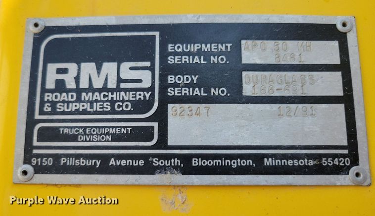 image for item IQ9914 1991  Chevrolet Kodiak  bucket truck