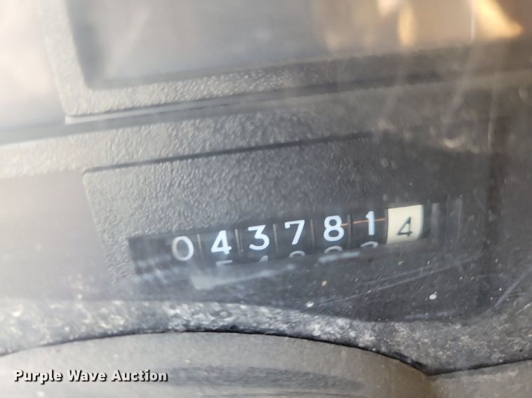 image for item IQ9914 1991  Chevrolet Kodiak  bucket truck