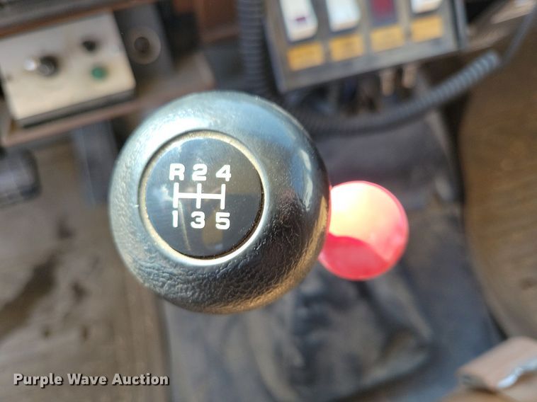 image for item IQ9914 1991  Chevrolet Kodiak  bucket truck