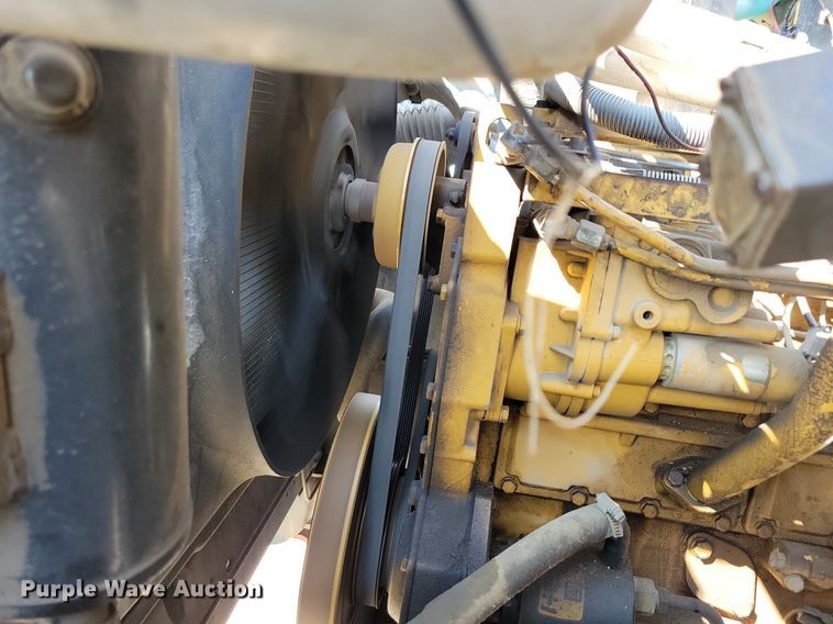 image for item IQ9914 1991  Chevrolet Kodiak  bucket truck