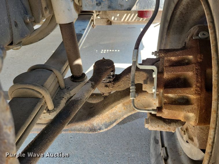 image for item IQ9914 1991  Chevrolet Kodiak  bucket truck