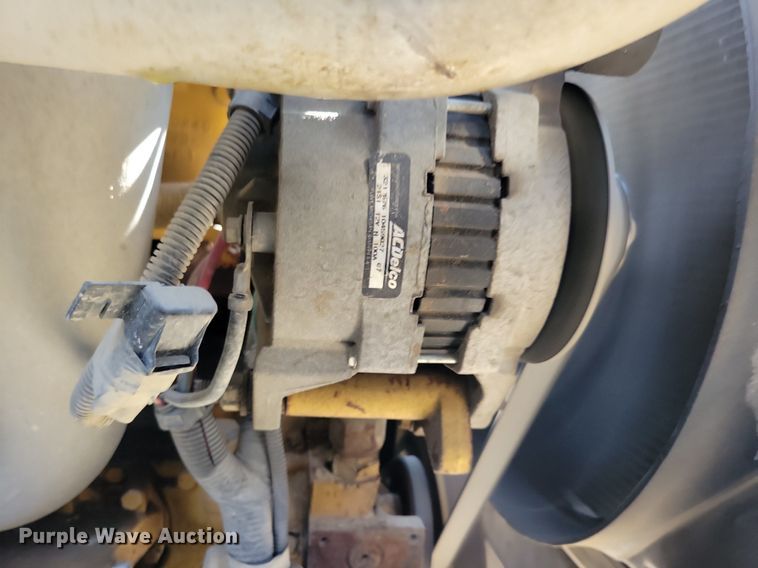 image for item IQ9914 1991  Chevrolet Kodiak  bucket truck