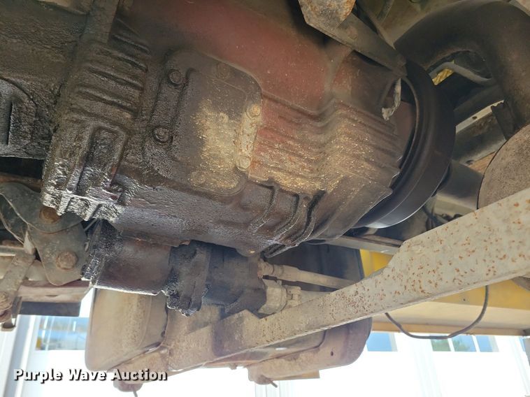 image for item IQ9914 1991  Chevrolet Kodiak  bucket truck