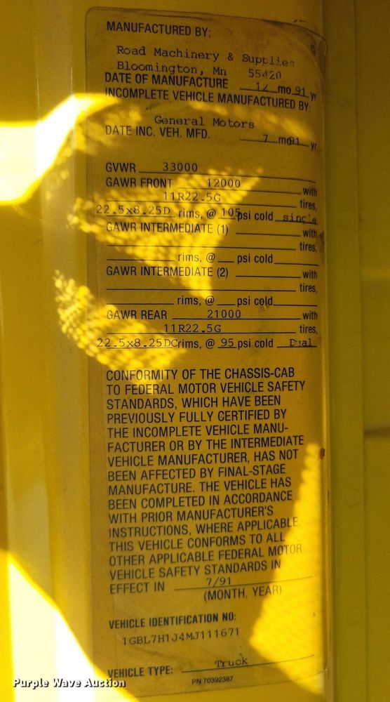 image for item IQ9914 1991  Chevrolet Kodiak  bucket truck