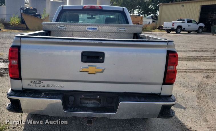 image for item IQ9915 2015 Chevrolet Silverado 1500  Double Cab pickup truck