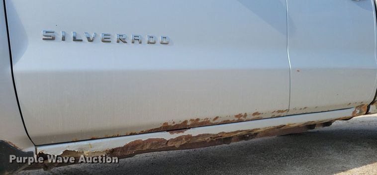 image for item IQ9915 2015 Chevrolet Silverado 1500  Double Cab pickup truck