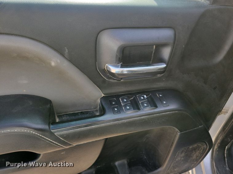 image for item IQ9915 2015 Chevrolet Silverado 1500  Double Cab pickup truck