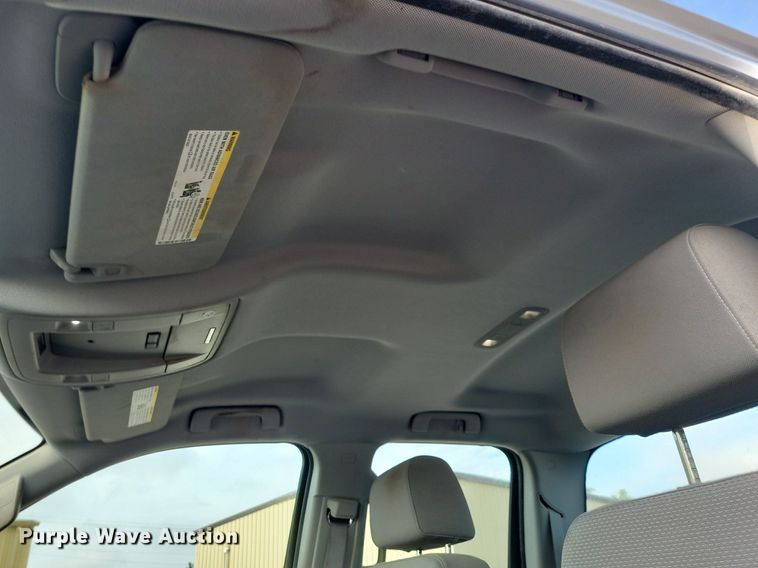 image for item IQ9915 2015 Chevrolet Silverado 1500  Double Cab pickup truck