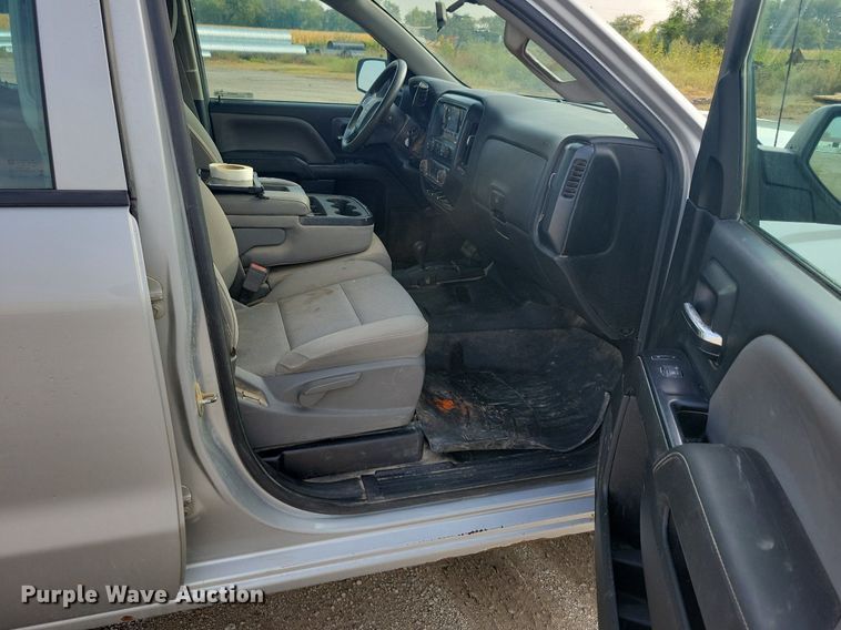 image for item IQ9915 2015 Chevrolet Silverado 1500  Double Cab pickup truck