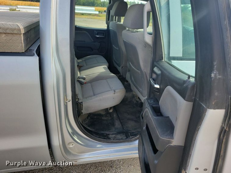 image for item IQ9915 2015 Chevrolet Silverado 1500  Double Cab pickup truck