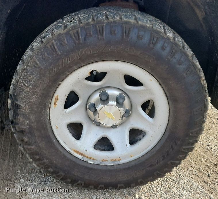 image for item IQ9915 2015 Chevrolet Silverado 1500  Double Cab pickup truck