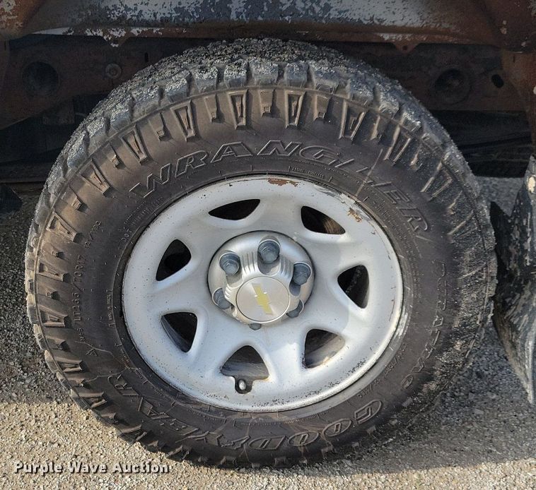 image for item IQ9915 2015 Chevrolet Silverado 1500  Double Cab pickup truck