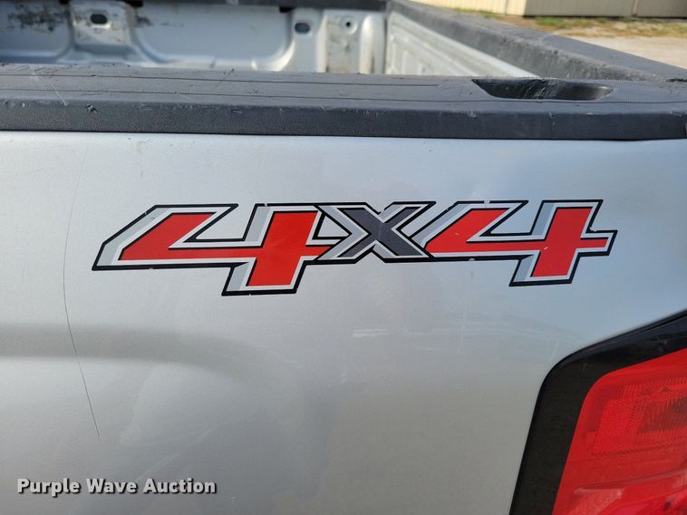 image for item IQ9915 2015 Chevrolet Silverado 1500  Double Cab pickup truck