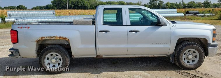 image for item IQ9916 2015 Chevrolet Silverado 1500  Double Cab pickup truck