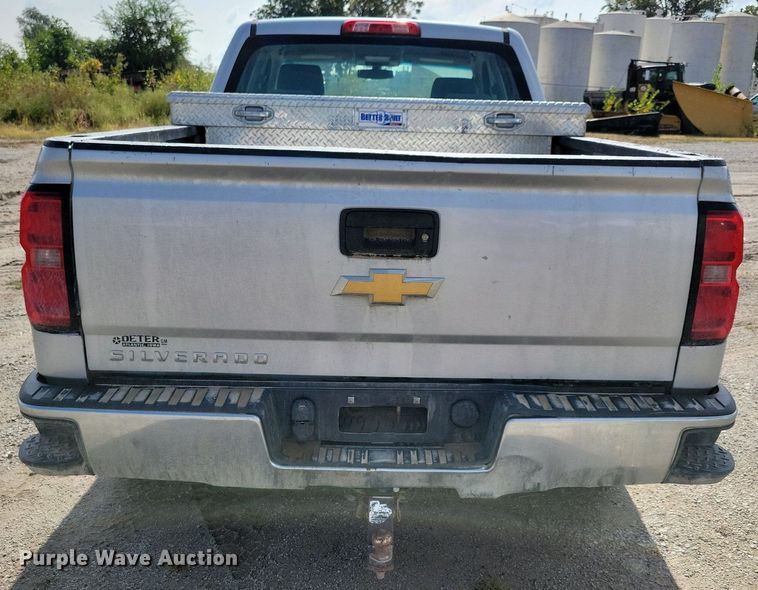 image for item IQ9916 2015 Chevrolet Silverado 1500  Double Cab pickup truck