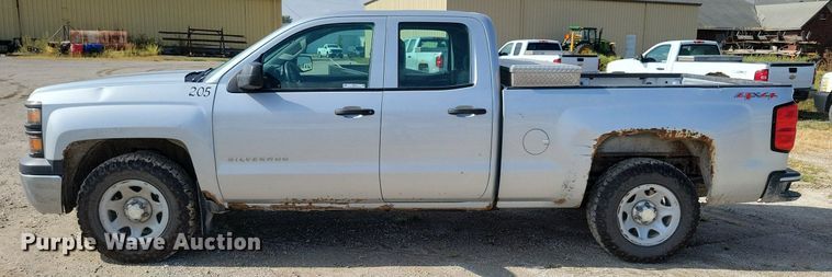 image for item IQ9916 2015 Chevrolet Silverado 1500  Double Cab pickup truck