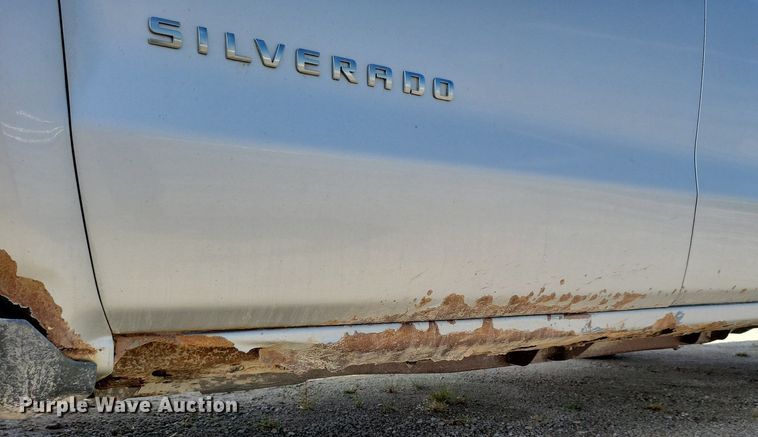 image for item IQ9916 2015 Chevrolet Silverado 1500  Double Cab pickup truck