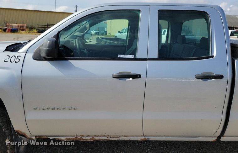 image for item IQ9916 2015 Chevrolet Silverado 1500  Double Cab pickup truck