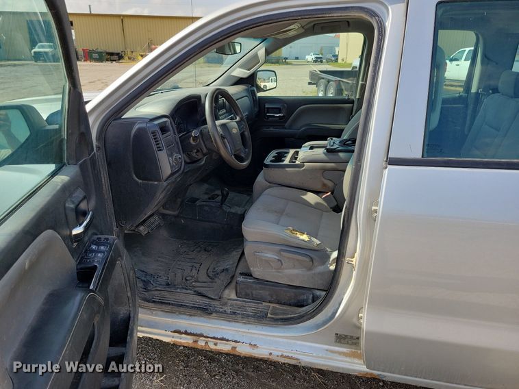 image for item IQ9916 2015 Chevrolet Silverado 1500  Double Cab pickup truck