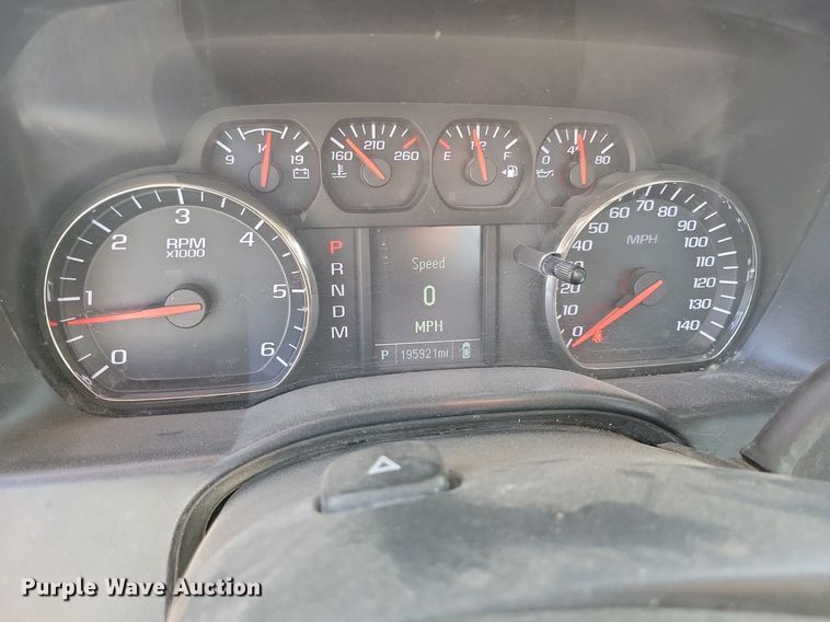 image for item IQ9916 2015 Chevrolet Silverado 1500  Double Cab pickup truck