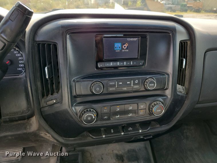 image for item IQ9916 2015 Chevrolet Silverado 1500  Double Cab pickup truck