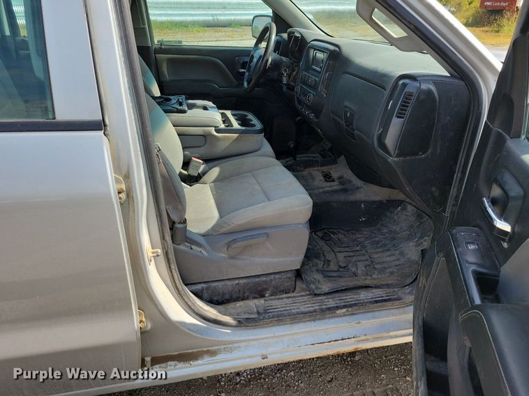 image for item IQ9916 2015 Chevrolet Silverado 1500  Double Cab pickup truck