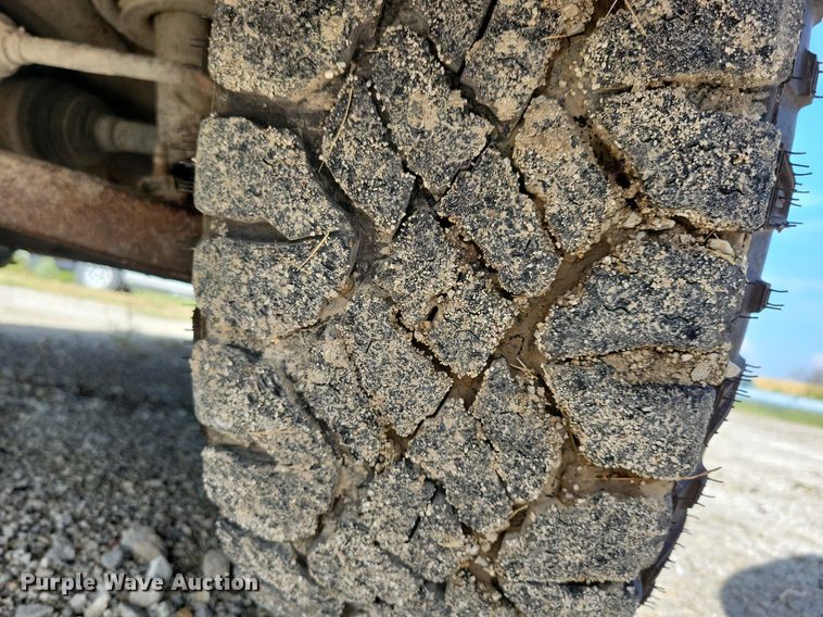 image for item IQ9916 2015 Chevrolet Silverado 1500  Double Cab pickup truck