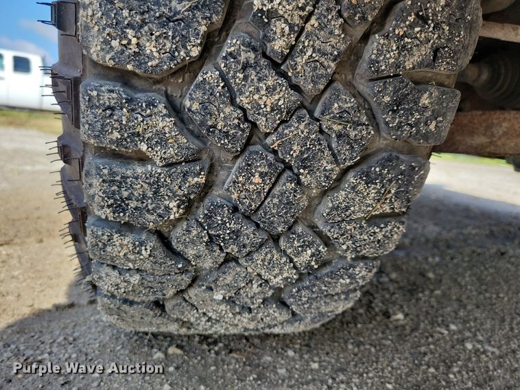 image for item IQ9916 2015 Chevrolet Silverado 1500  Double Cab pickup truck