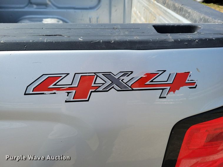 image for item IQ9916 2015 Chevrolet Silverado 1500  Double Cab pickup truck