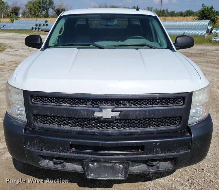 image for item IQ9917 2009 Chevrolet Silverado 1500  Ext. Cab pickup truck