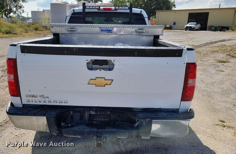 image for item IQ9917 2009 Chevrolet Silverado 1500  Ext. Cab pickup truck