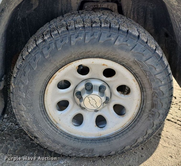 image for item IQ9917 2009 Chevrolet Silverado 1500  Ext. Cab pickup truck