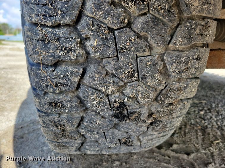 image for item IQ9917 2009 Chevrolet Silverado 1500  Ext. Cab pickup truck