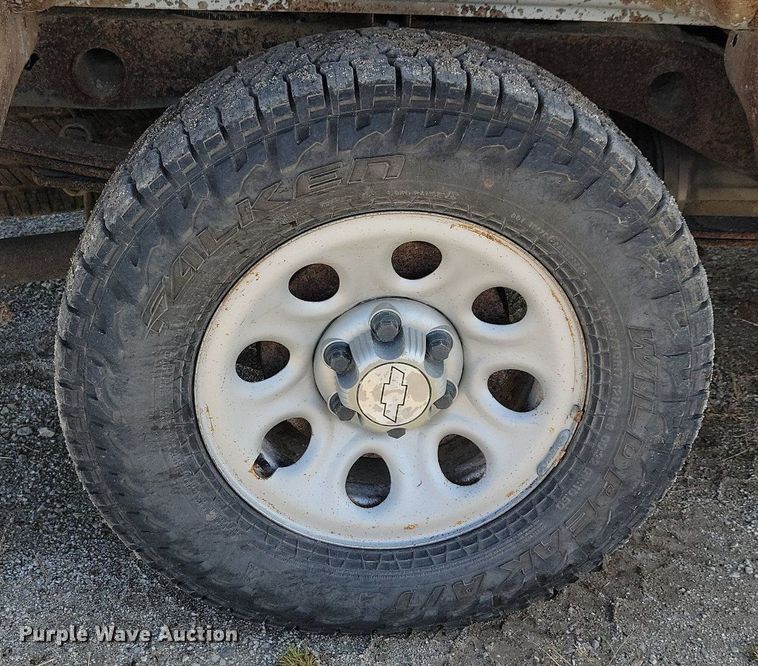 image for item IQ9917 2009 Chevrolet Silverado 1500  Ext. Cab pickup truck