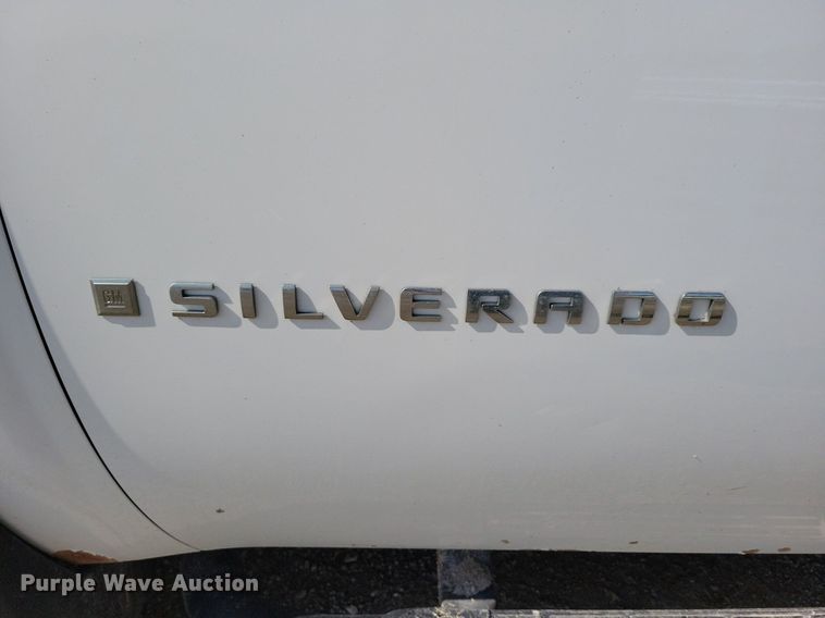 image for item IQ9917 2009 Chevrolet Silverado 1500  Ext. Cab pickup truck