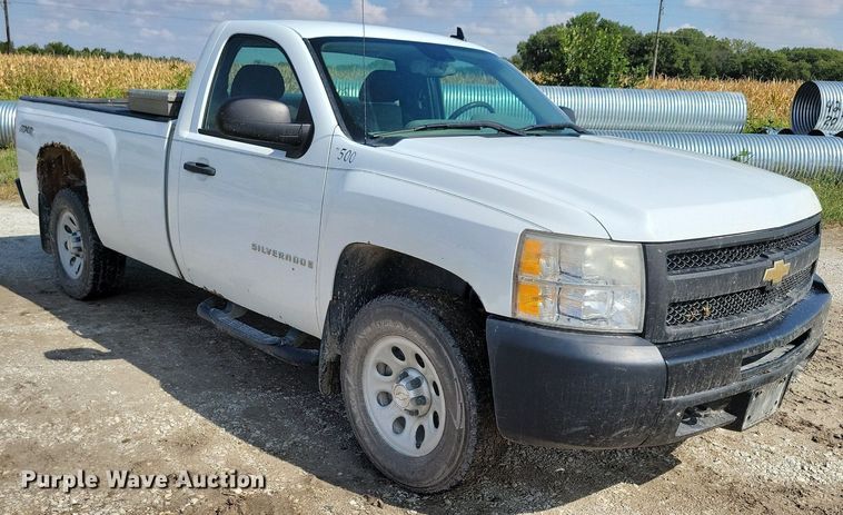 image for item IQ9918 2009  Chevrolet Silverado 1500  pickup truck