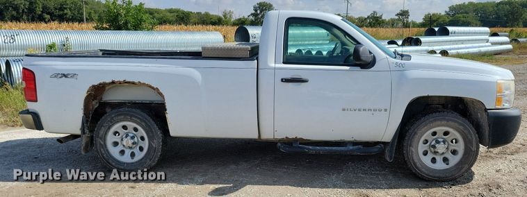 image for item IQ9918 2009  Chevrolet Silverado 1500  pickup truck