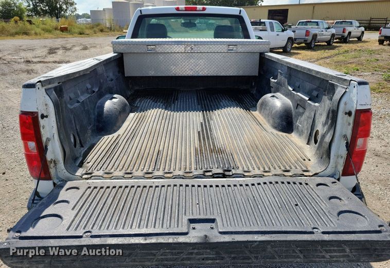 image for item IQ9918 2009  Chevrolet Silverado 1500  pickup truck