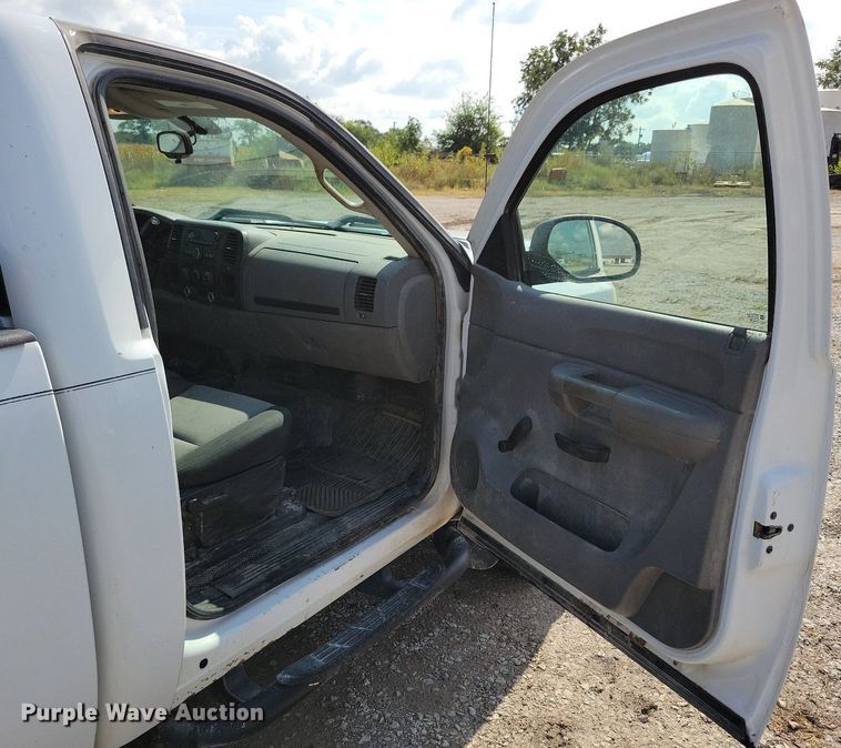 image for item IQ9918 2009  Chevrolet Silverado 1500  pickup truck