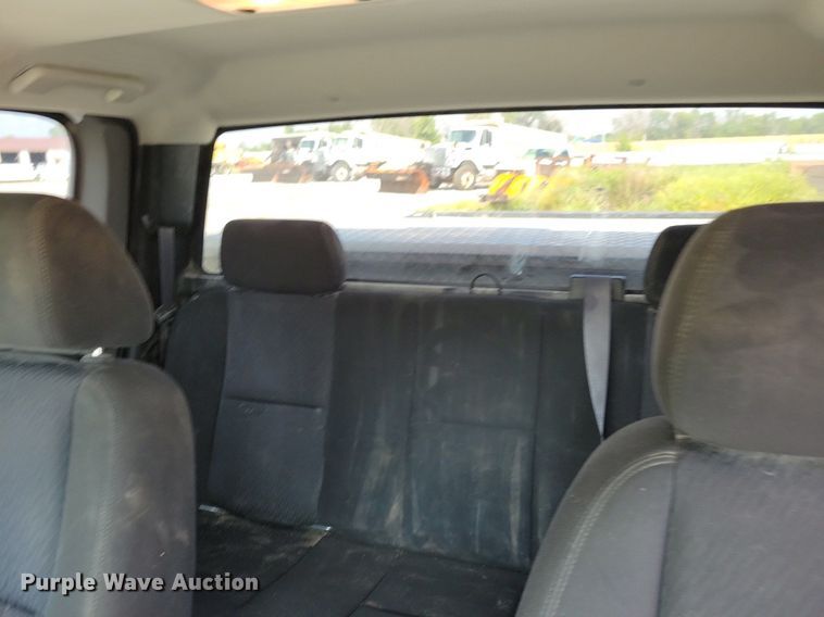 image for item IQ9919 2001 Chevrolet Silverado 1500  Ext. Cab pickup truck