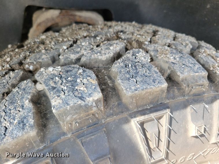 image for item IQ9919 2001 Chevrolet Silverado 1500  Ext. Cab pickup truck